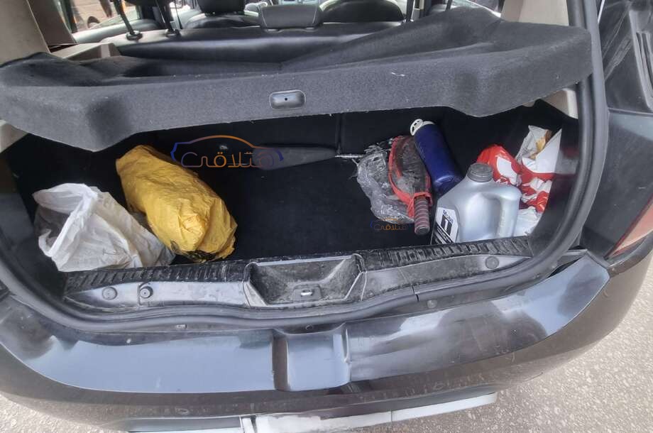 Sandero Step Way Renault أسود