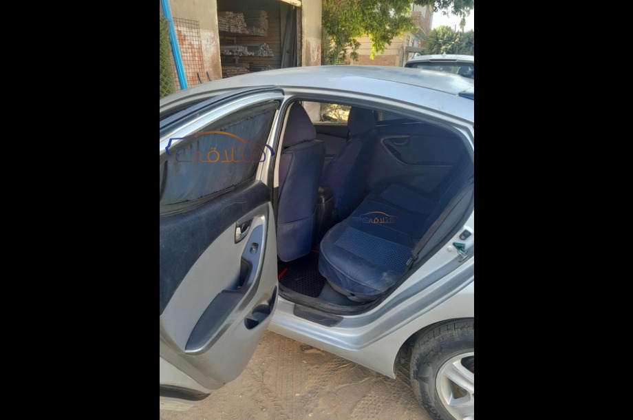 Elantra MD Hyundai رمادي