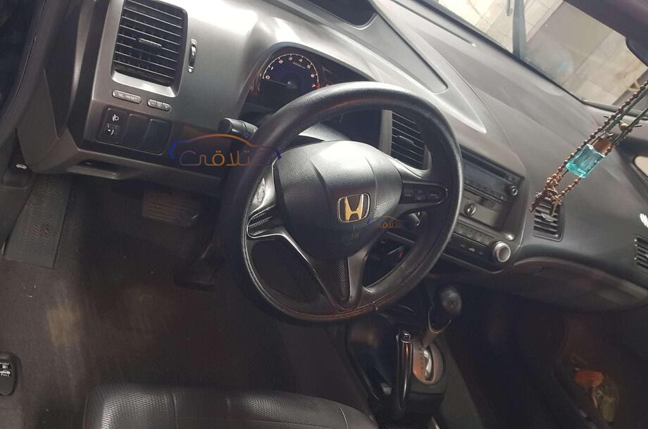 Civic Honda الأزرق الداكن