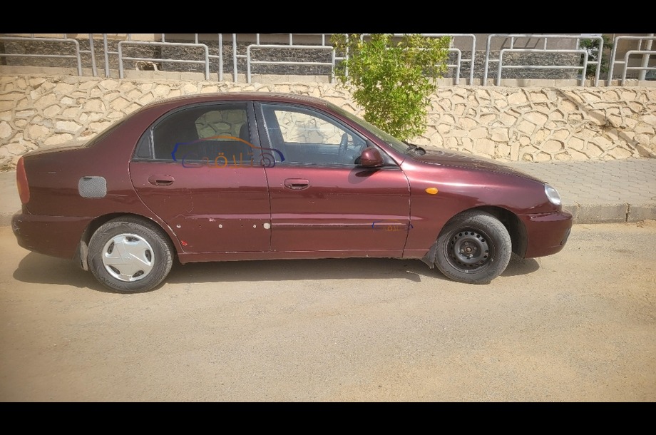 Lanos Chevrolet Dark red