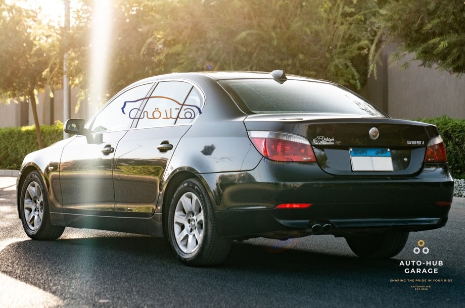 525 BMW أسود