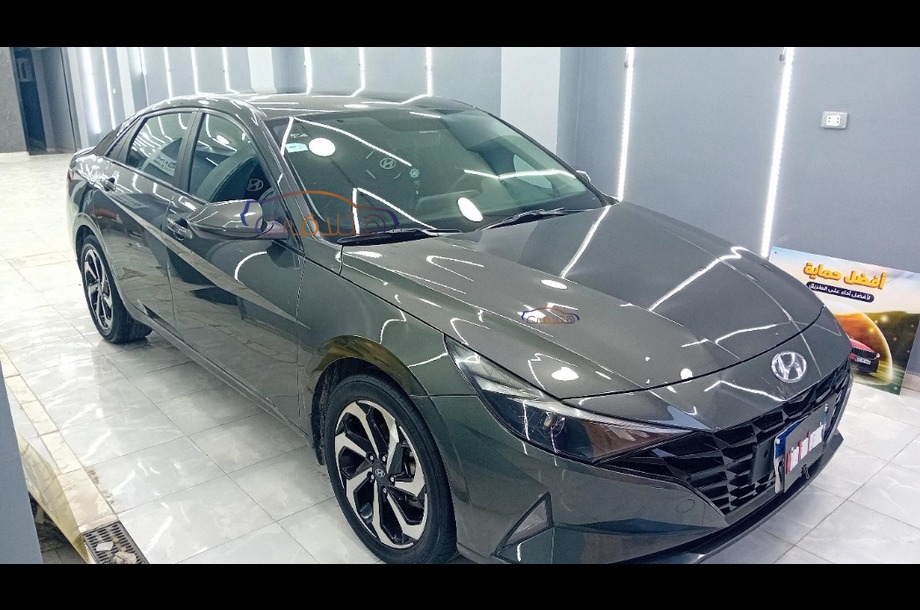 Elantra CN7 Hyundai أخضر