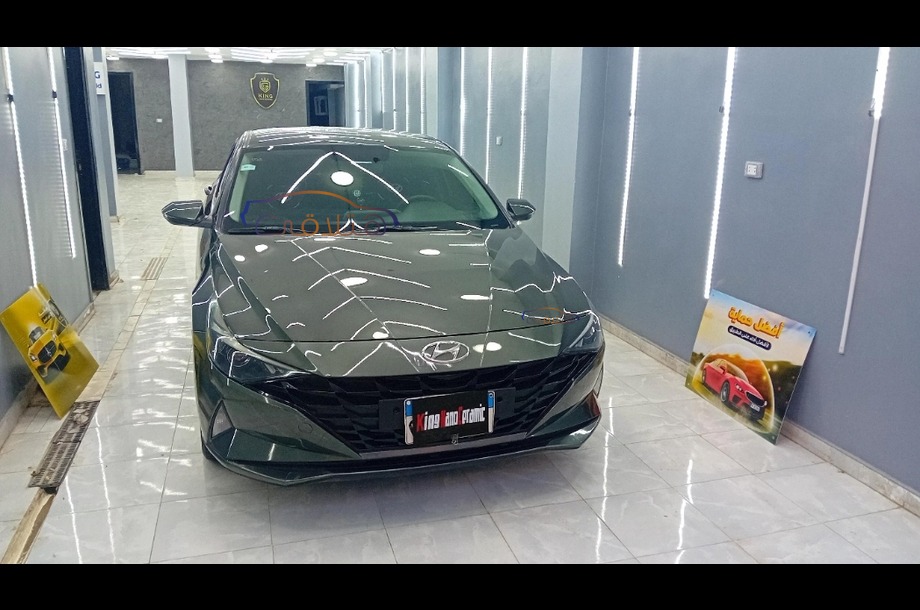 Elantra CN7 Hyundai أخضر