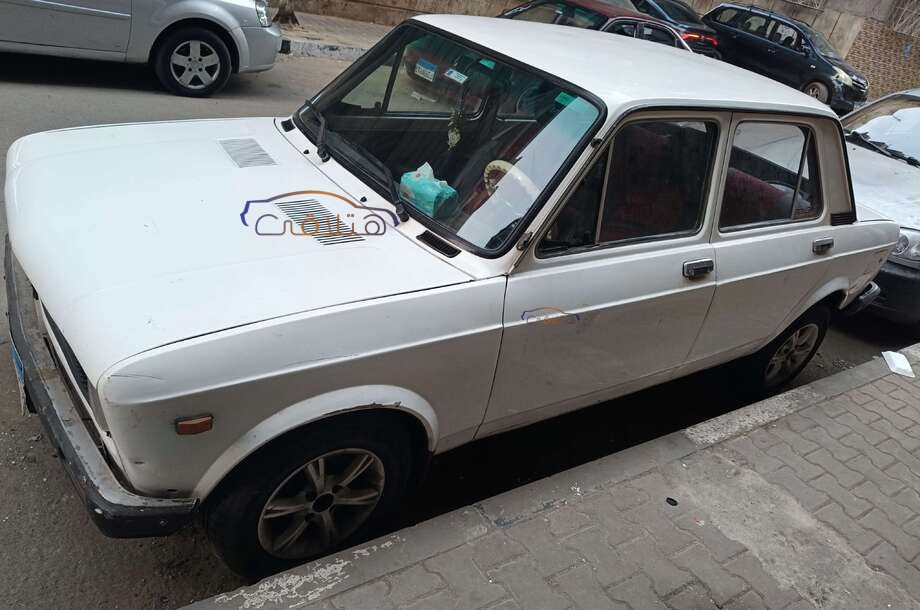 128 Fiat أبيض