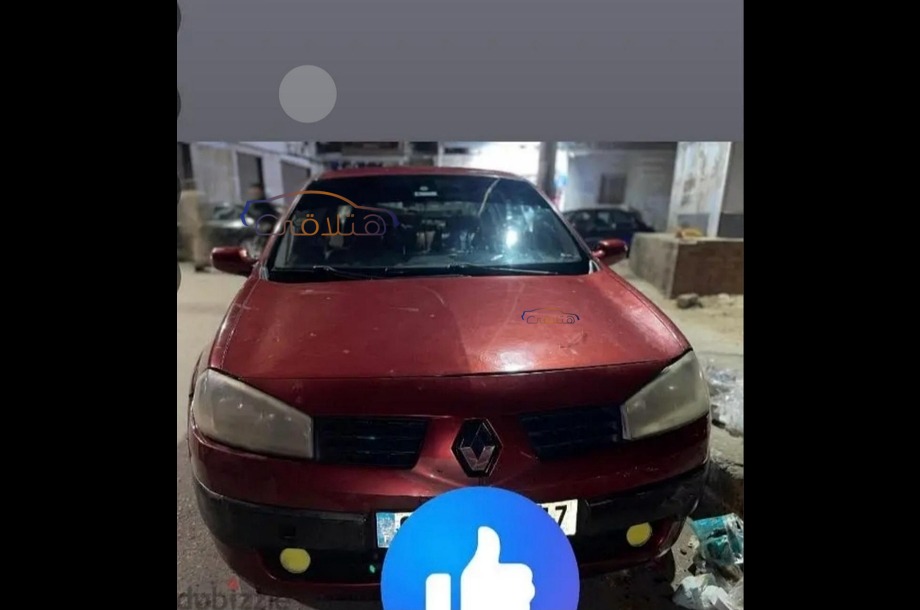 Megane Renault احمر غامق