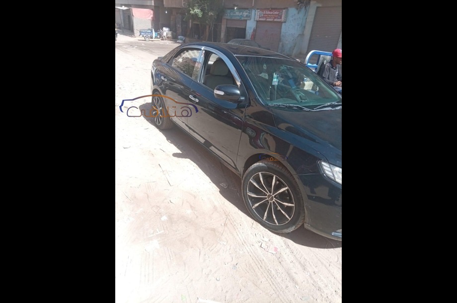 Forte Kia أسود