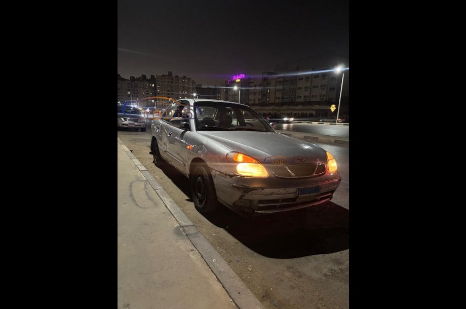 Nubira 2 Daewoo فضي