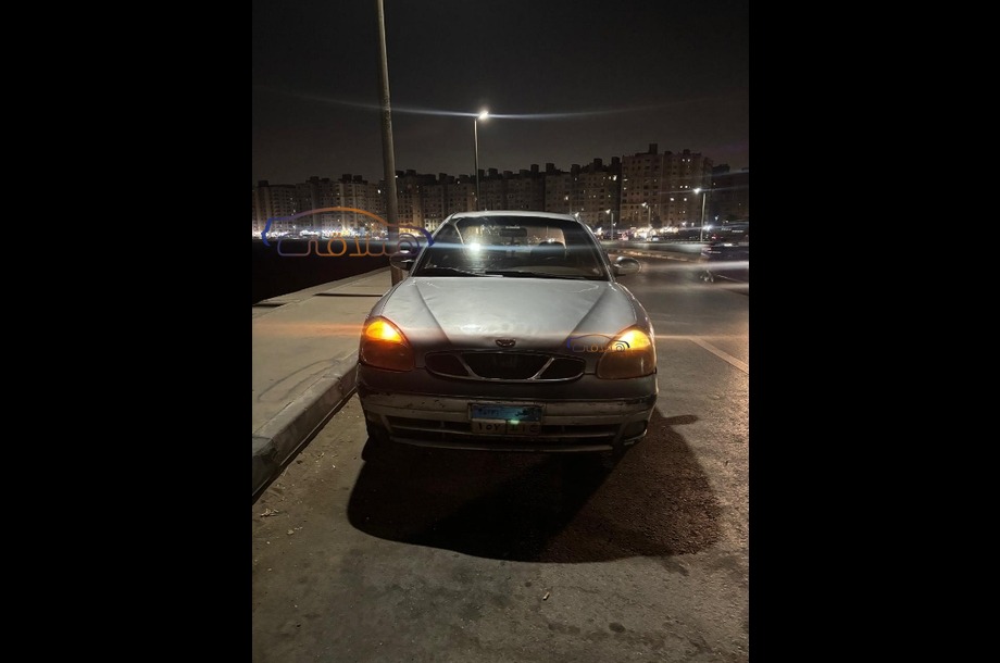 Nubira 2 Daewoo فضي