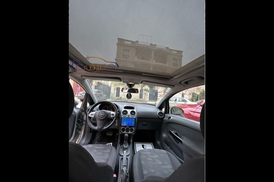 Corsa Opel فضي
