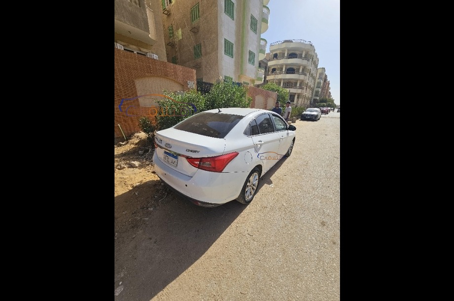 Arrizo 5 Chery أبيض