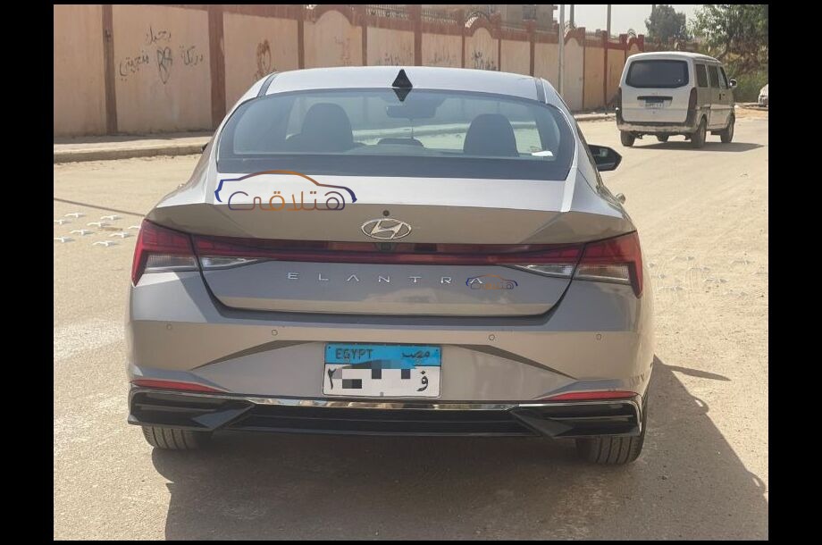 Elantra Hyundai Silver