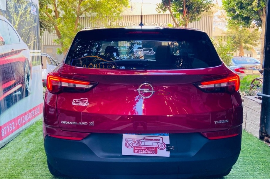 Grandland Opel Red