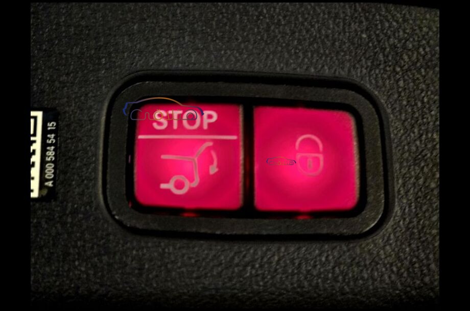 GLC 300 Mercedes أسود