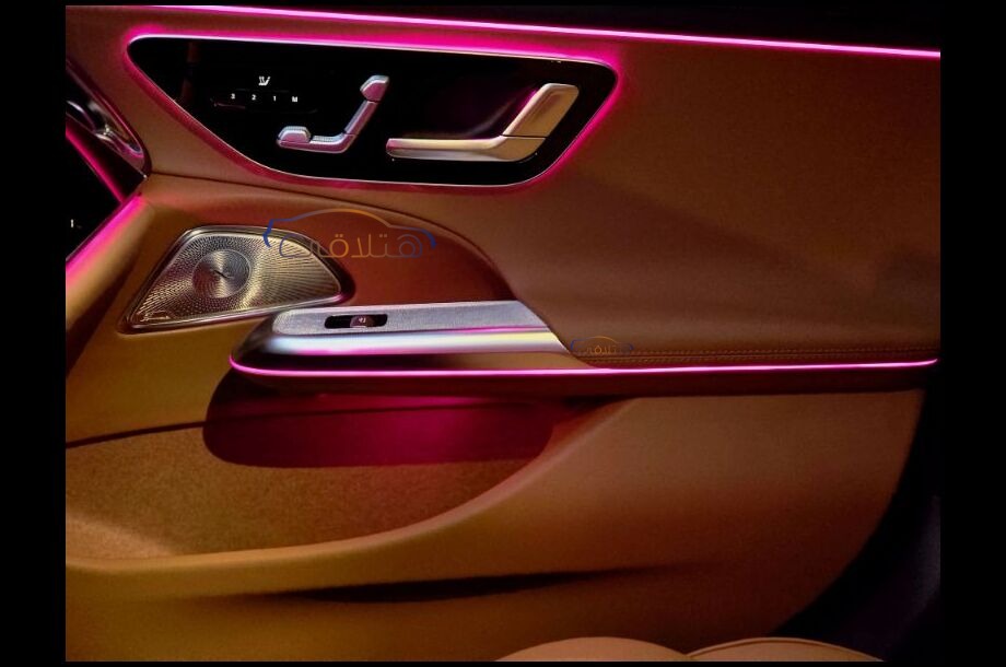 GLC 300 Mercedes أسود