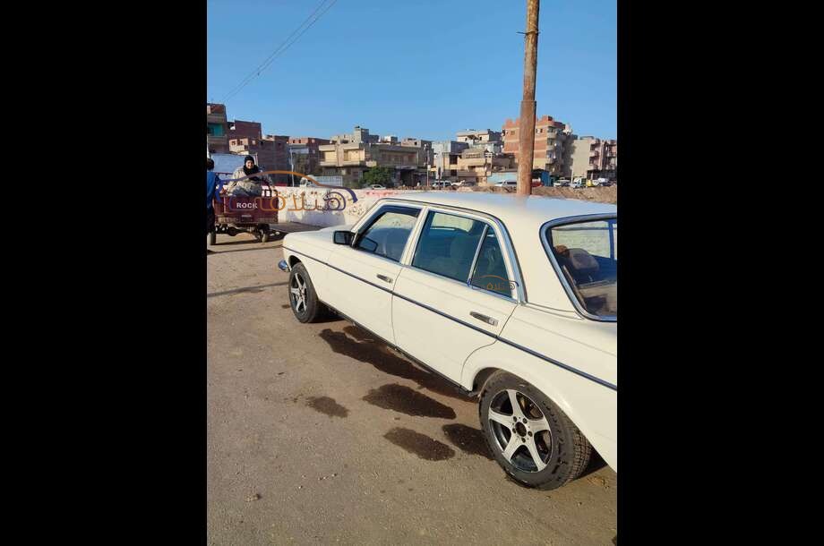 200 Mercedes أبيض