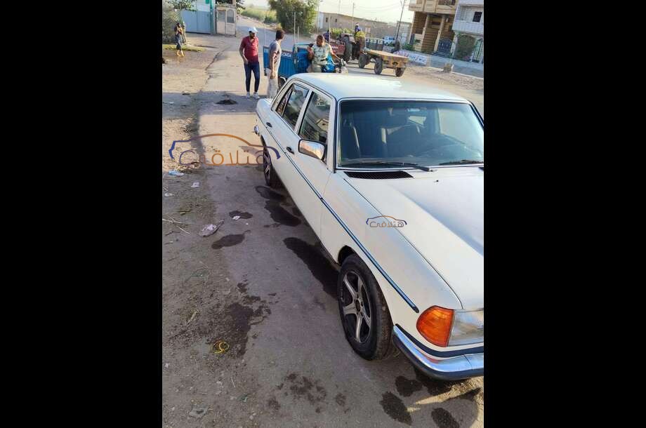 200 Mercedes أبيض