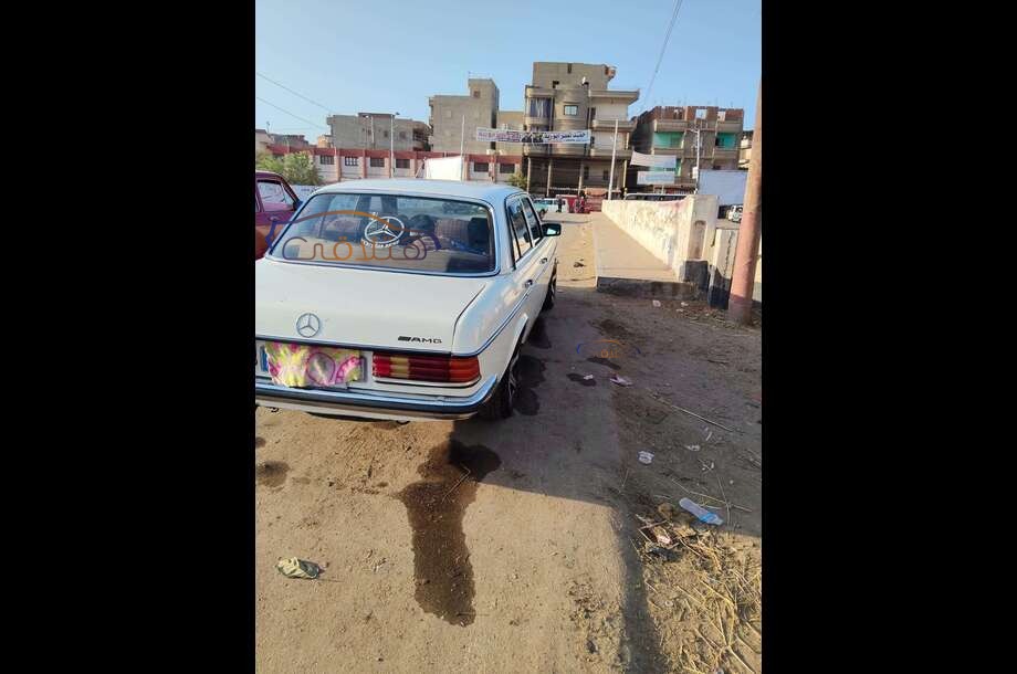 200 Mercedes أبيض