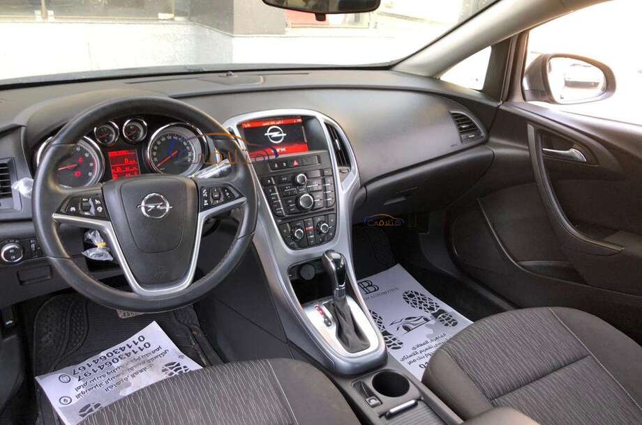 Astra Opel رمادي