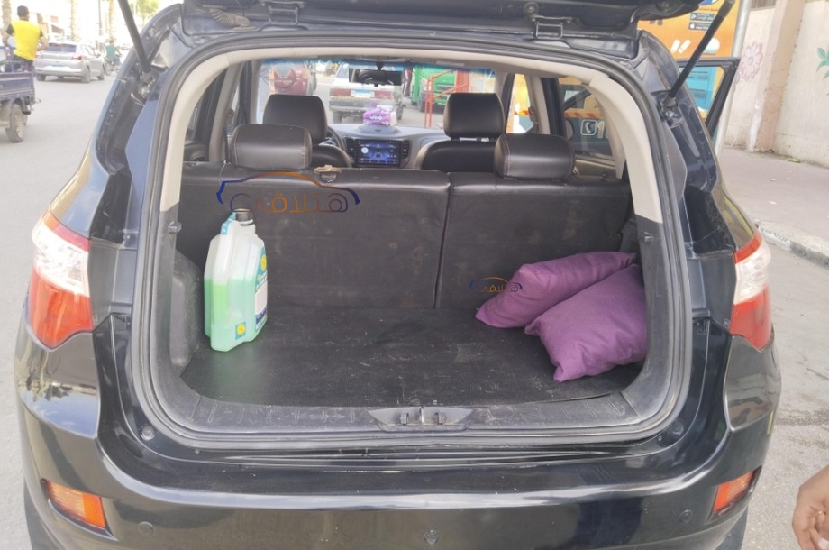 CS 35 Changan أسود