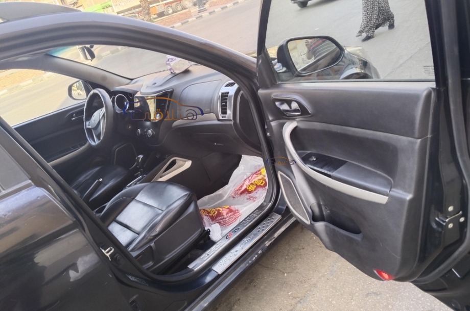 CS 35 Changan أسود