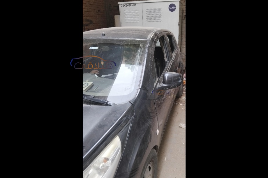 Spark Chevrolet أسود