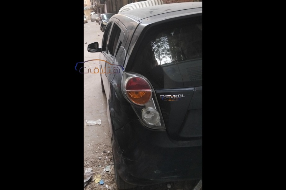 Spark Chevrolet أسود