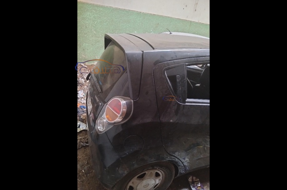 Spark Chevrolet أسود