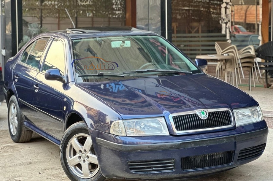 Octavia A4 Skoda أزرق