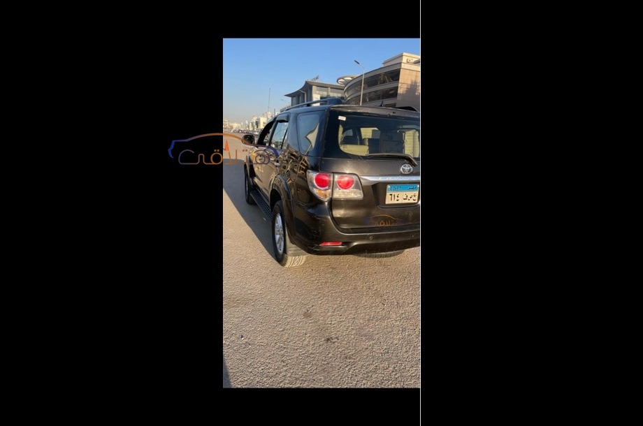 Fortuner Toyota أسود