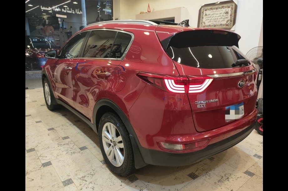 Sportage Kia احمر غامق
