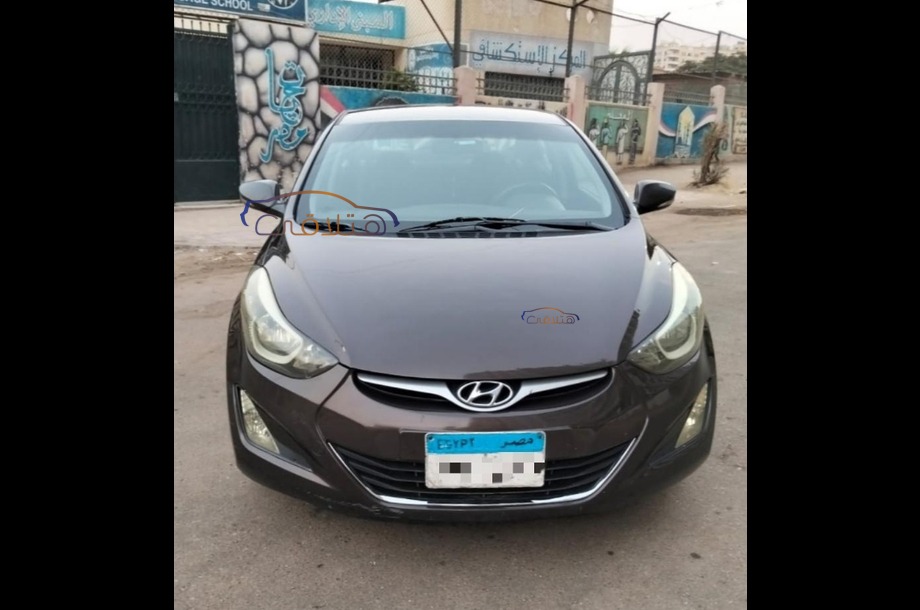 Elantra MD Hyundai بني