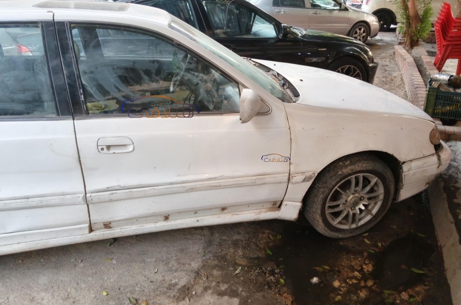 Elantra Hyundai أبيض