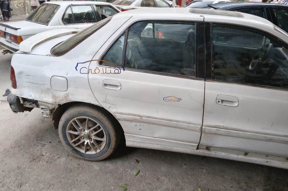 Elantra Hyundai أبيض