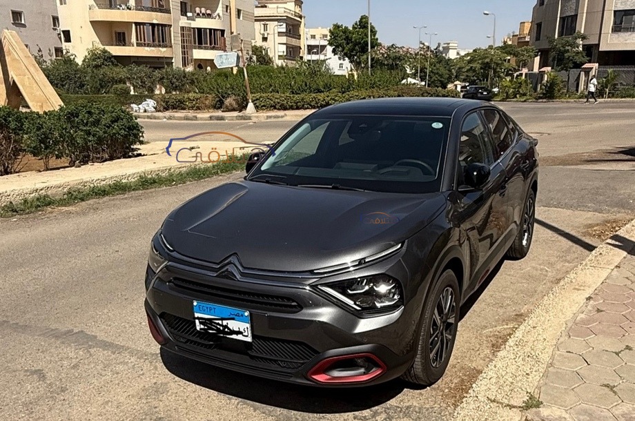 C4X Citroën فضي