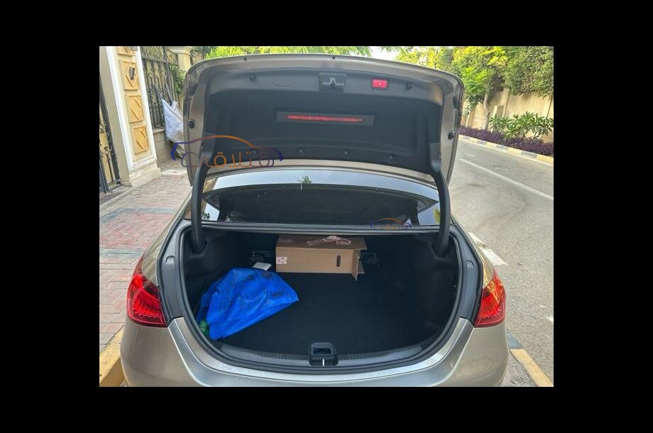 C 200 Mercedes شمبان