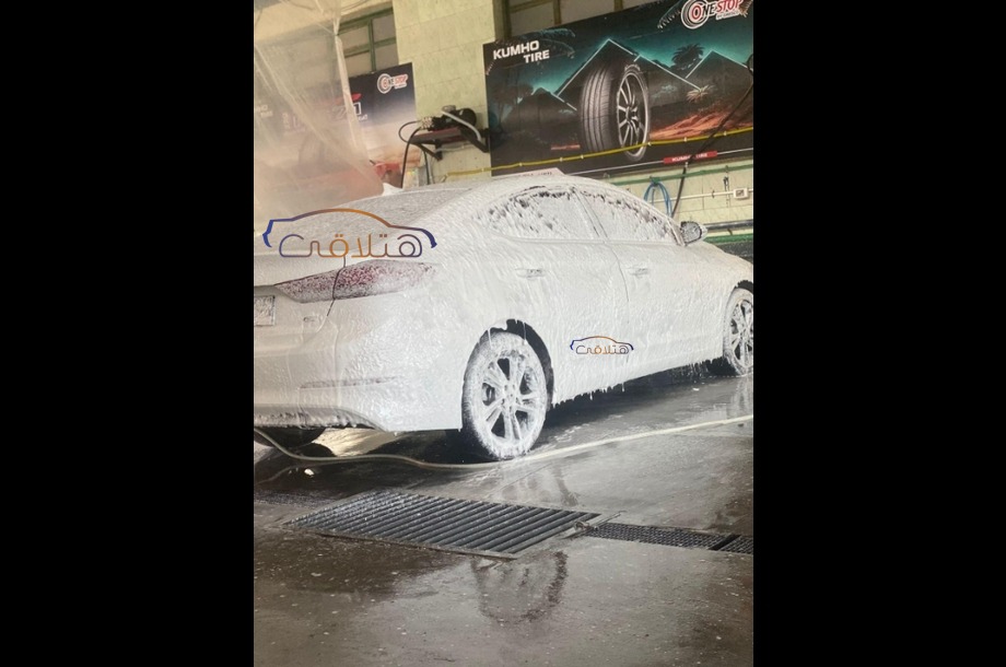 Avante Hyundai White