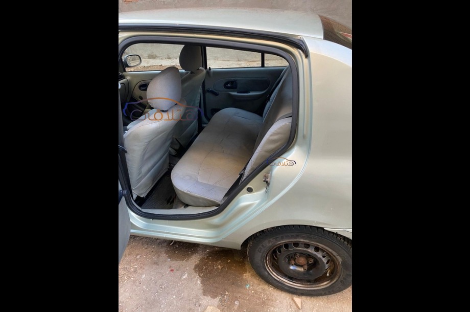 Clio Renault أخضر