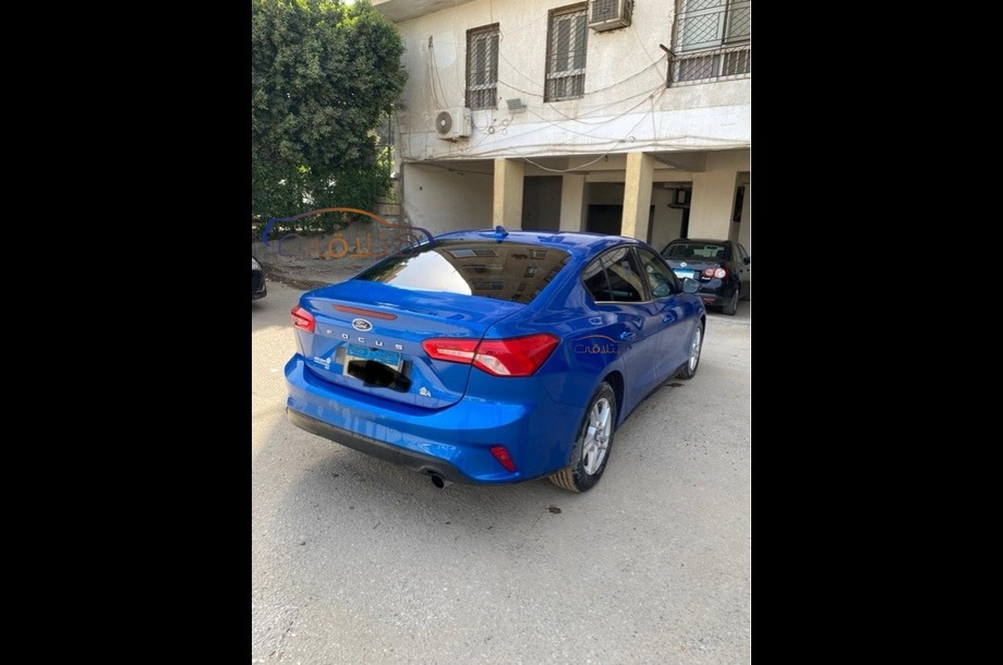 Focus Ford Blue