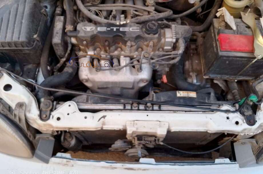Lanos 2 Daewoo أبيض
