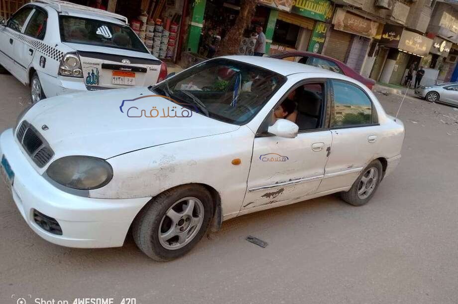 Lanos 2 Daewoo أبيض