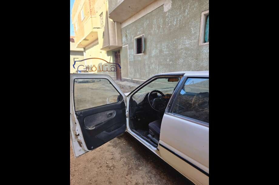 Excel Hyundai أبيض