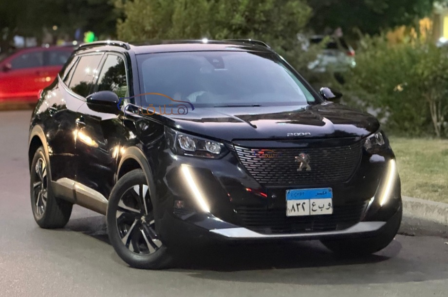 2008 Peugeot أسود