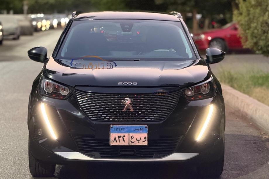 2008 Peugeot أسود