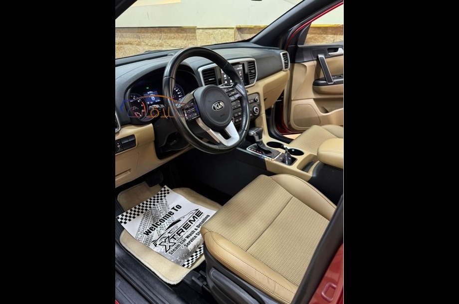 Sportage Kia احمر