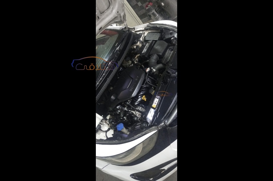 Elantra MD Hyundai White