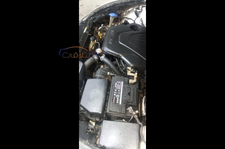 Elantra MD Hyundai White