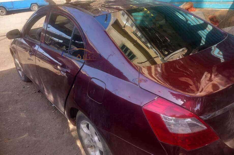 Emgrand 7 Geely احمر غامق