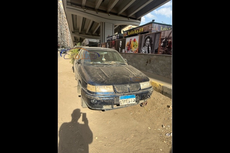 2110 Lada الأزرق الداكن