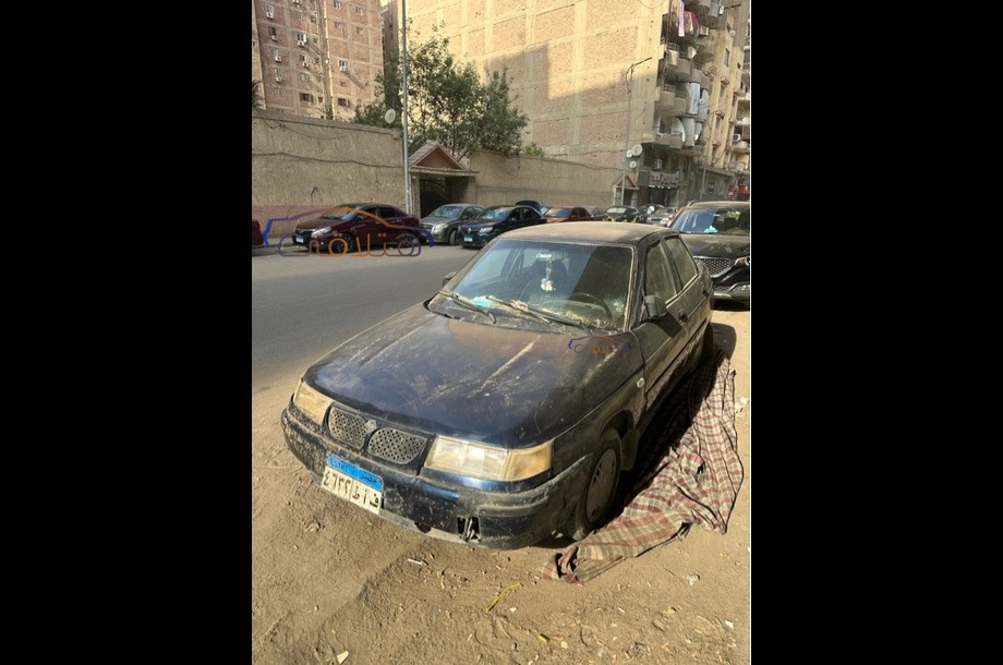 2110 Lada الأزرق الداكن