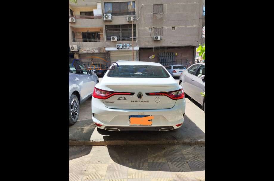Megane Renault أبيض
